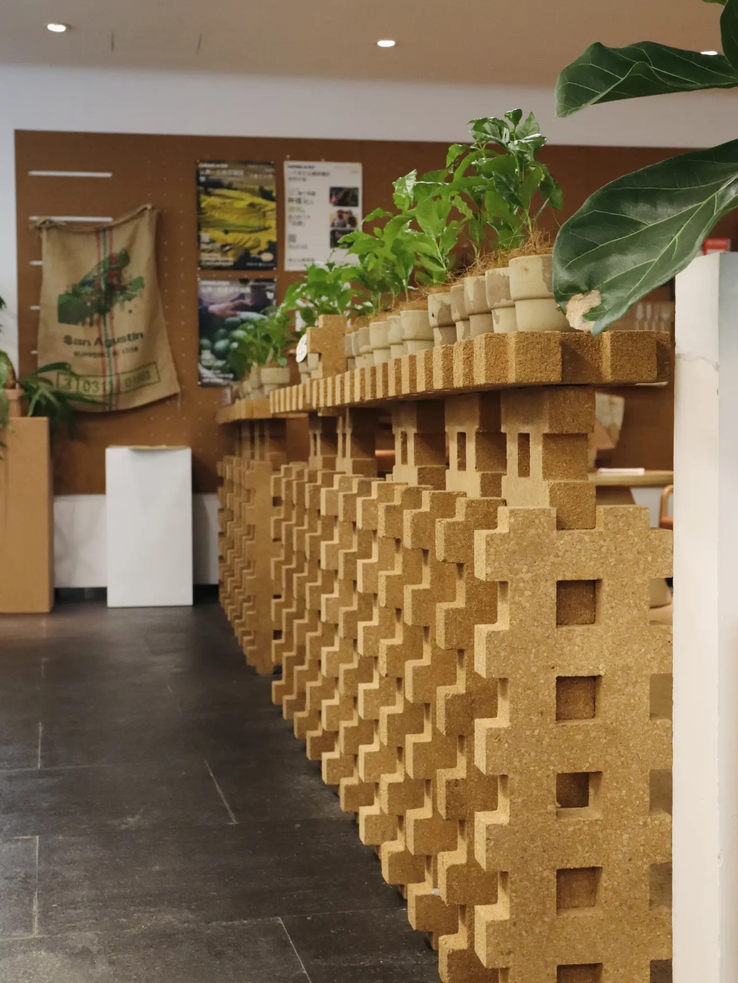 Liu Haisu Art Museum - A Coffee Shop Within One Foot