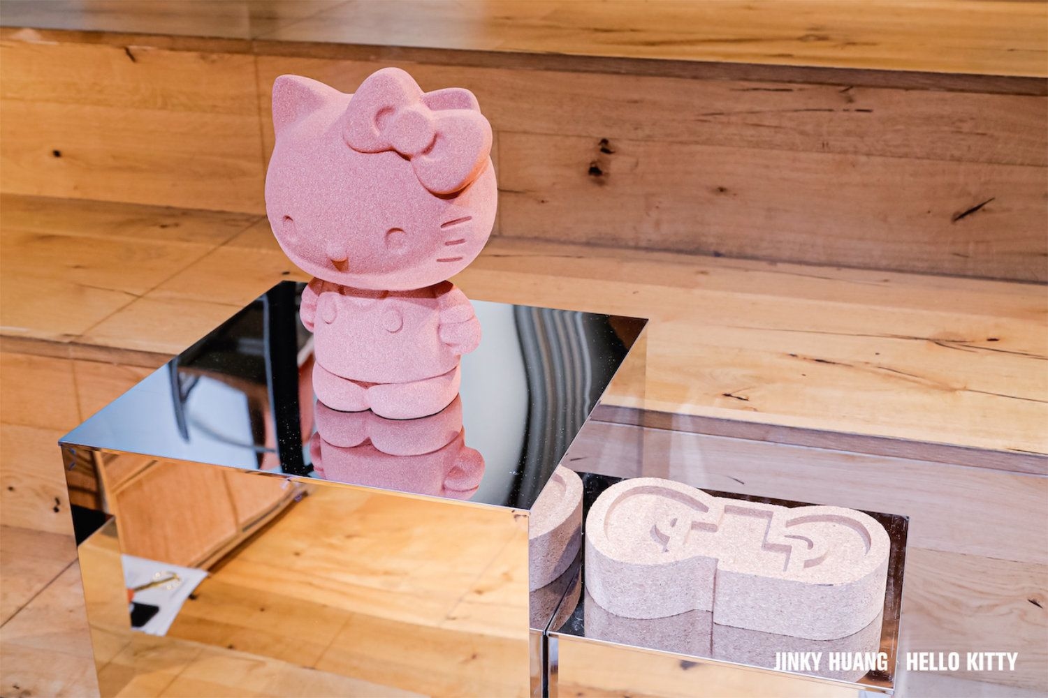 JinkyHuang x Hello Kitty